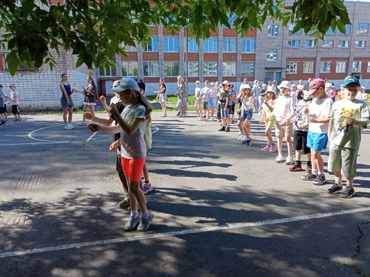 Второй день в лагере.